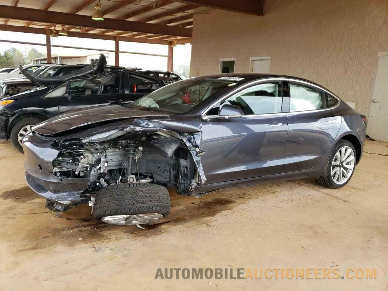 5YJ3E1EA3JF032045 TESLA MODEL 3 2018