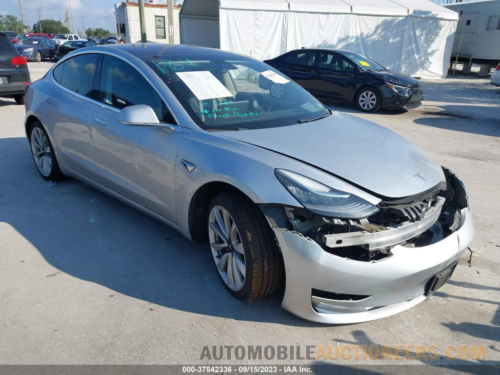 5YJ3E1EA3JF032076 TESLA MODEL 3 2018