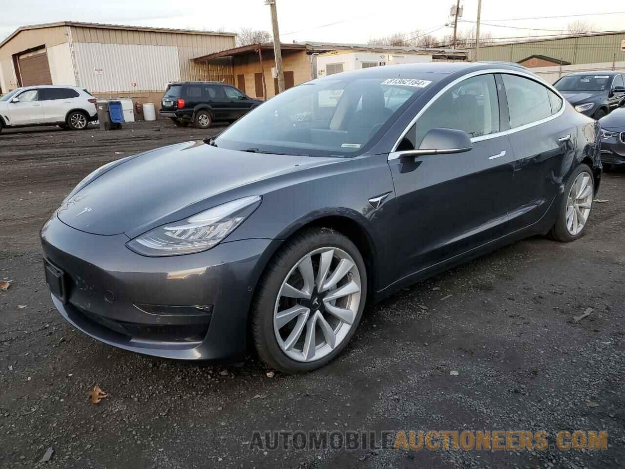 5YJ3E1EA3JF033261 TESLA MODEL 3 2018