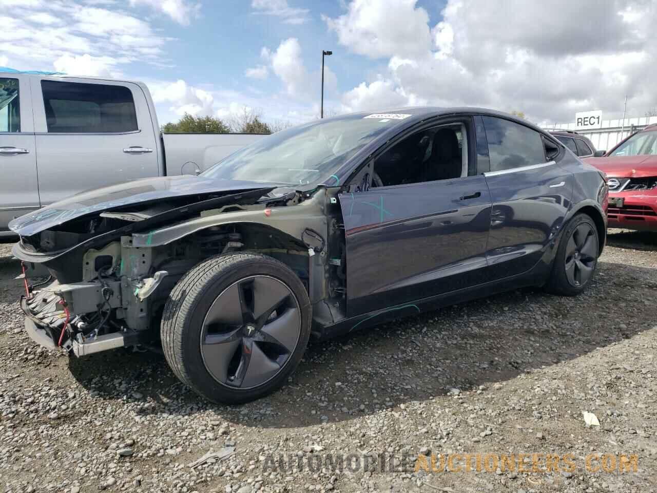 5YJ3E1EA3JF038296 TESLA MODEL 3 2018