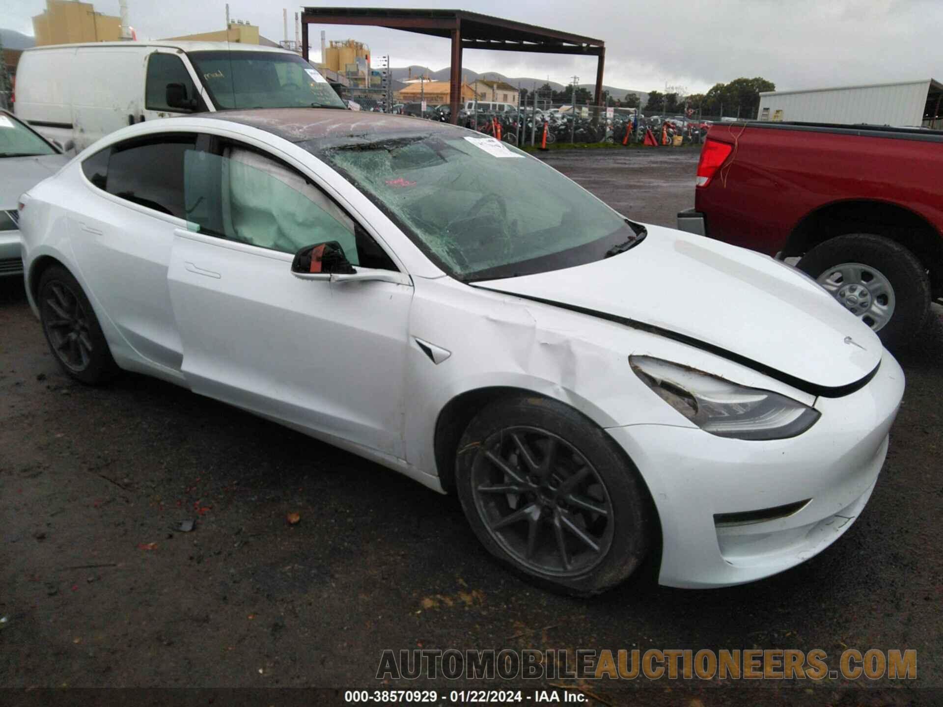 5YJ3E1EA3JF040176 TESLA MODEL 3 2018