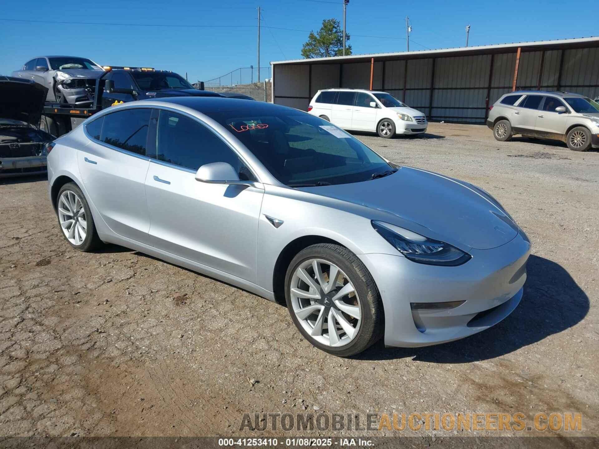 5YJ3E1EA3JF046835 TESLA MODEL 3 2018