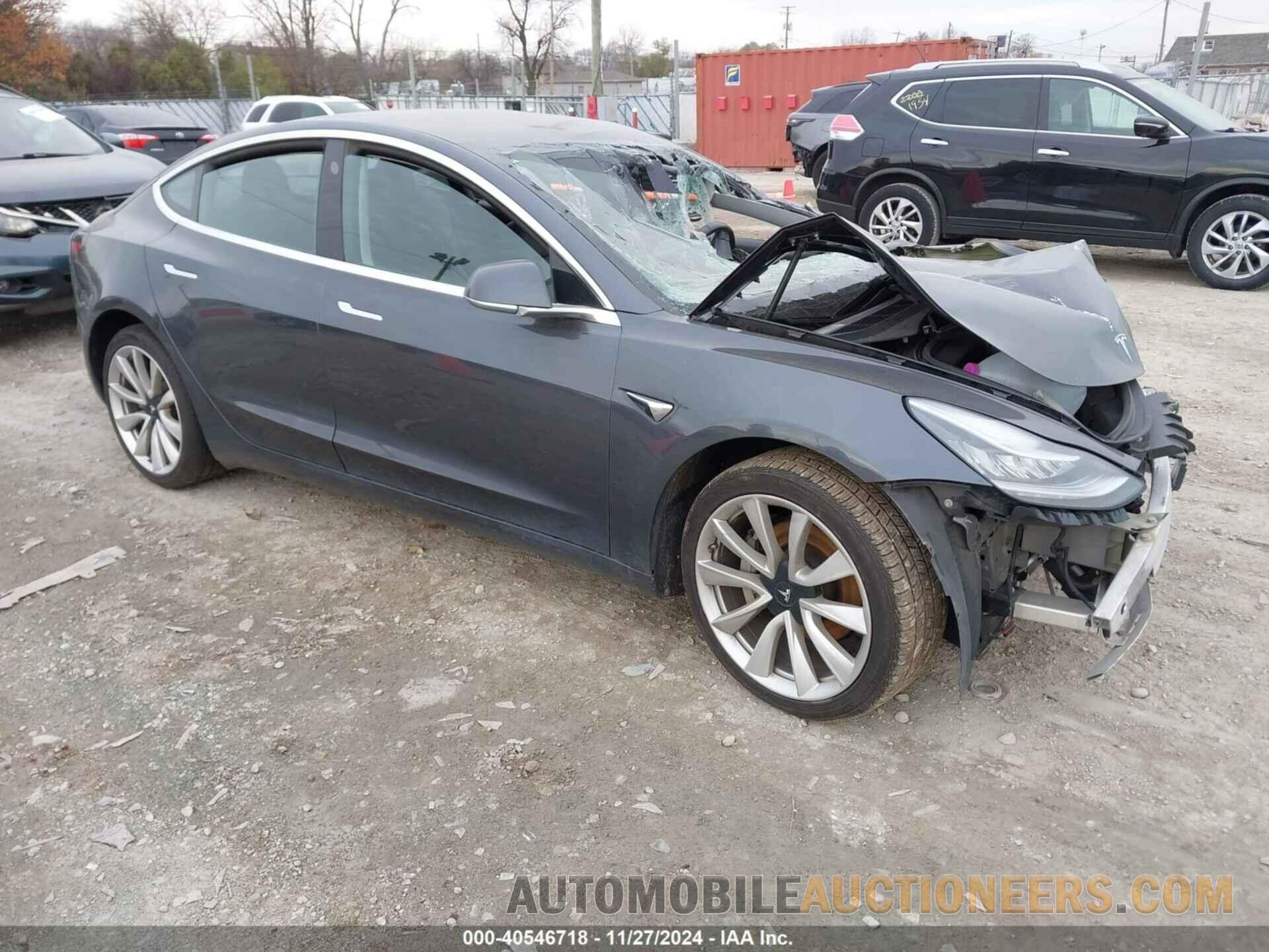 5YJ3E1EA3JF050982 TESLA MODEL 3 2018