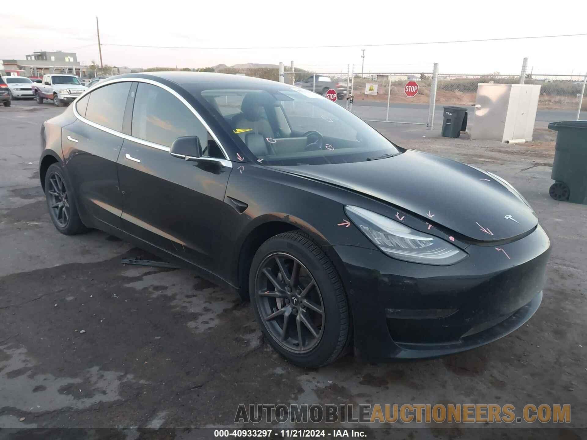 5YJ3E1EA3JF052196 TESLA MODEL 3 2018