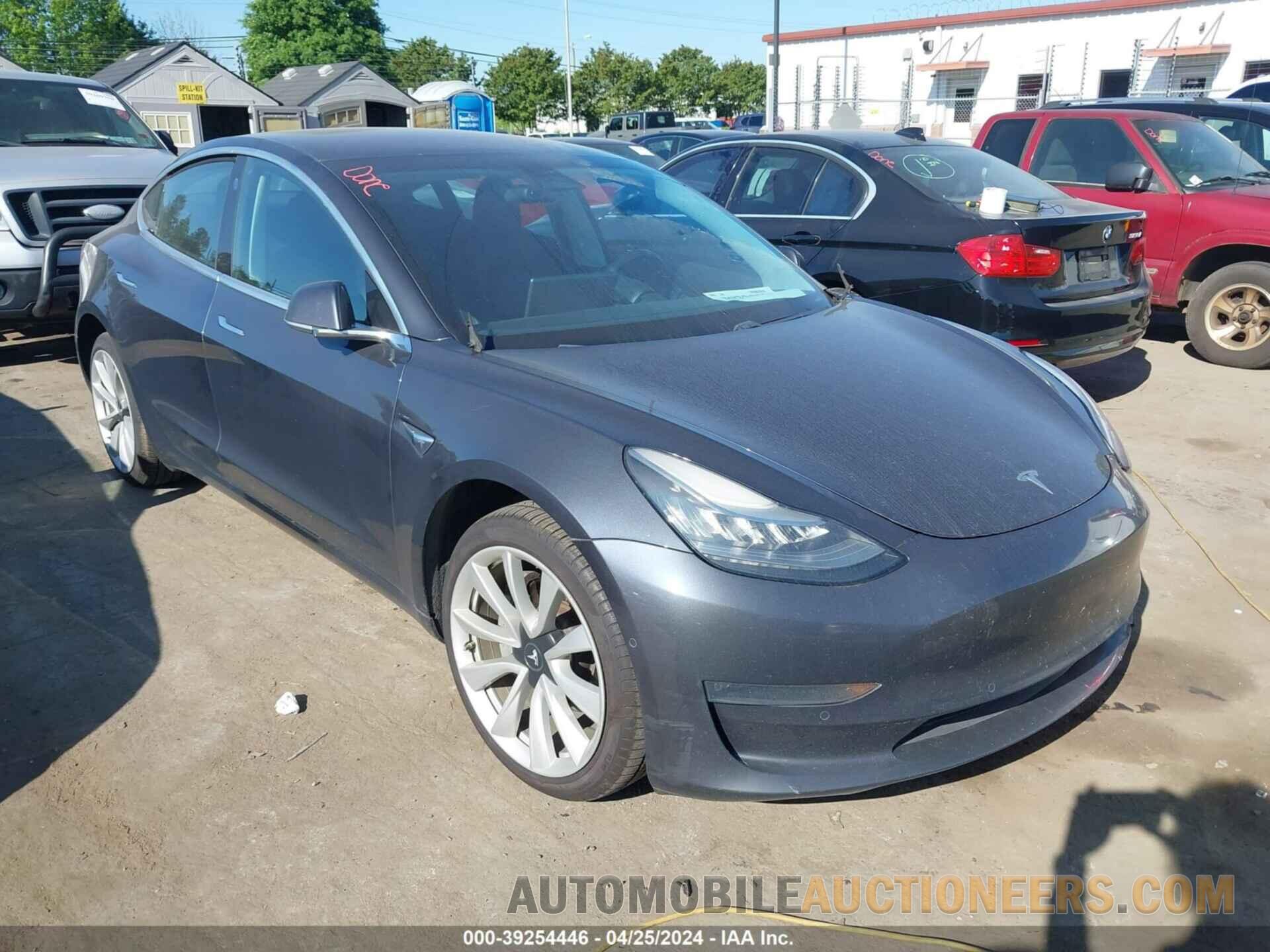 5YJ3E1EA3JF052764 TESLA MODEL 3 2018