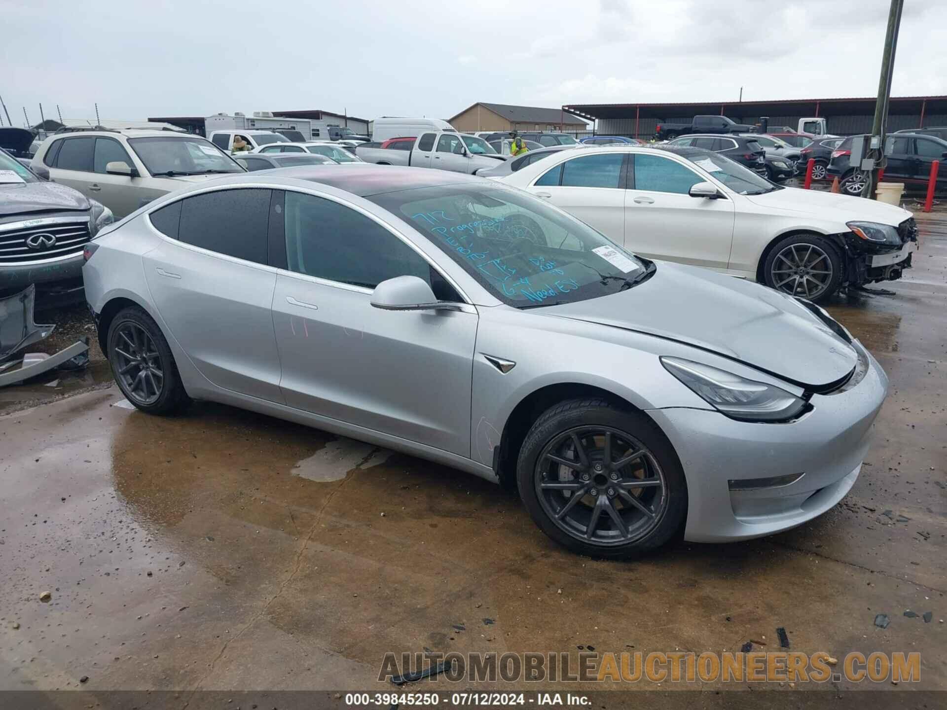 5YJ3E1EA3JF060721 TESLA MODEL 3 2018