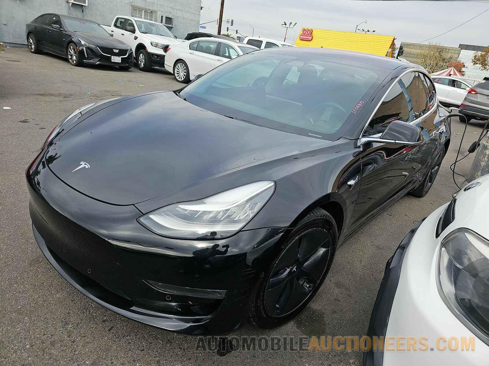 5YJ3E1EA3JF070200 Tesla Model 3 2018