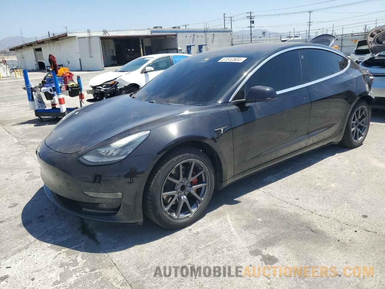 5YJ3E1EA3JF070438 TESLA MODEL 3 2018