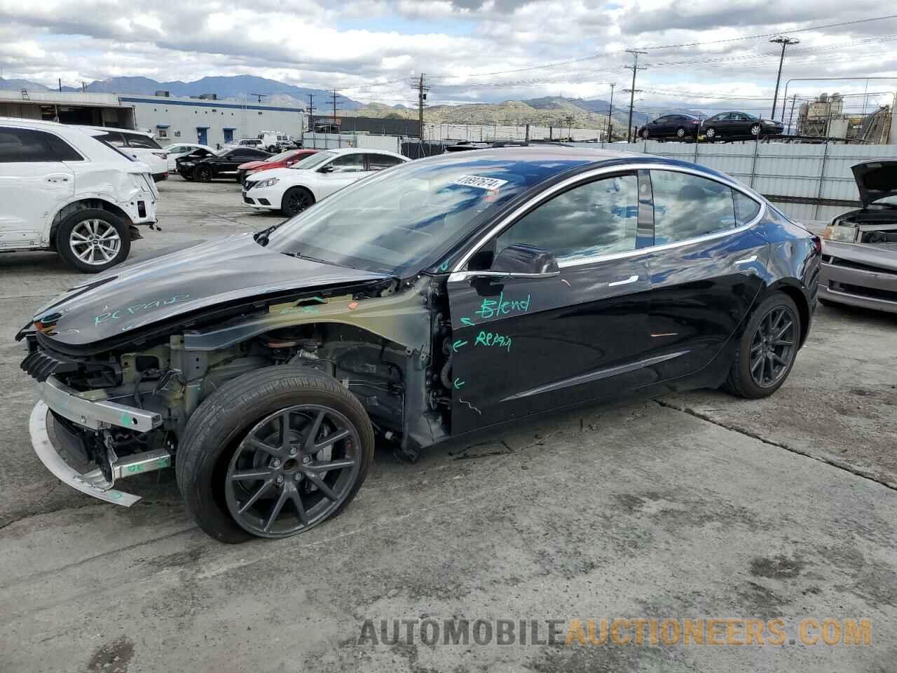 5YJ3E1EA3JF071007 TESLA MODEL 3 2018