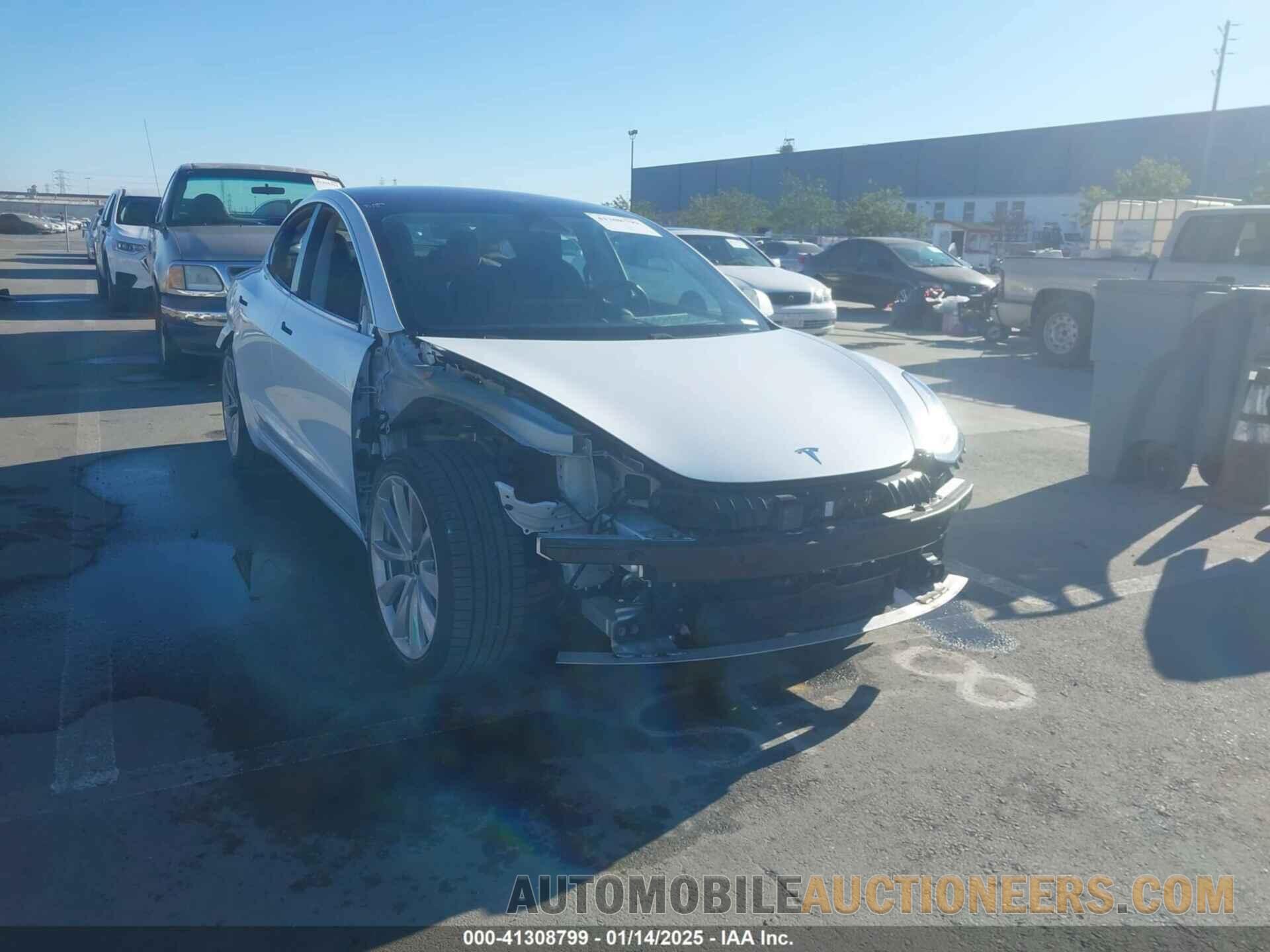 5YJ3E1EA3JF108198 TESLA MODEL 3 2018