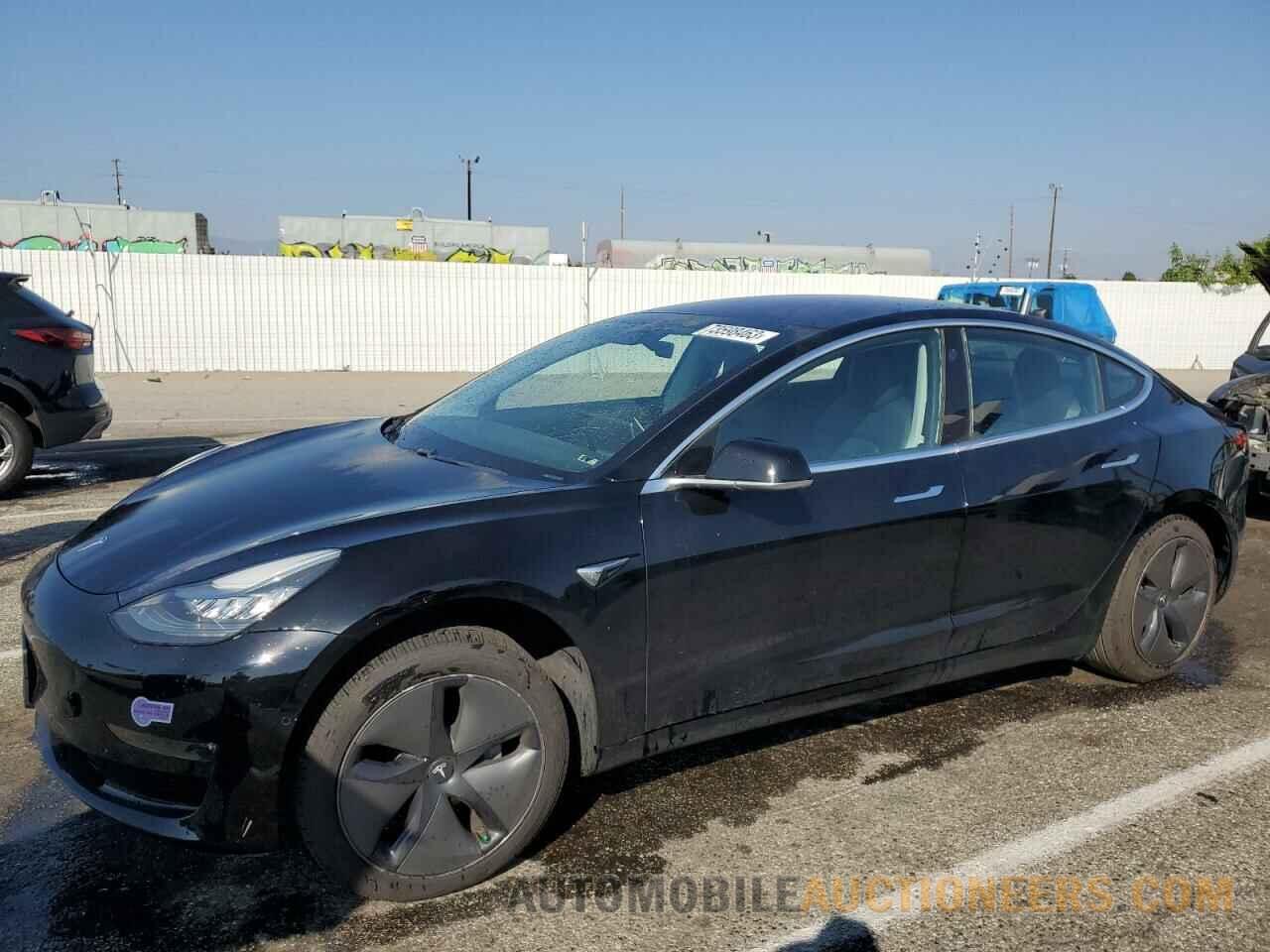 5YJ3E1EA3JF157076 TESLA MODEL 3 2018