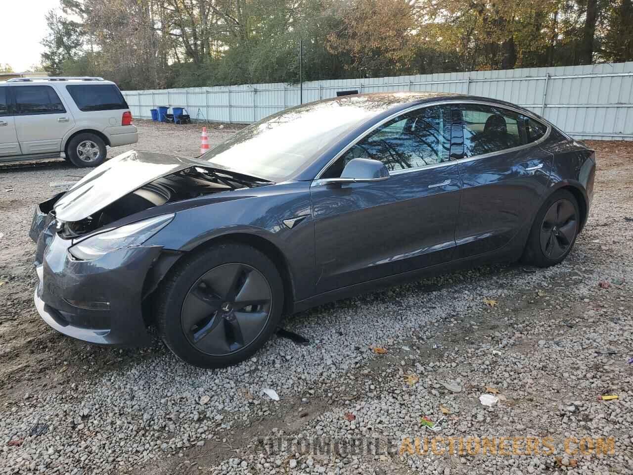 5YJ3E1EA3JF157644 TESLA MODEL 3 2018