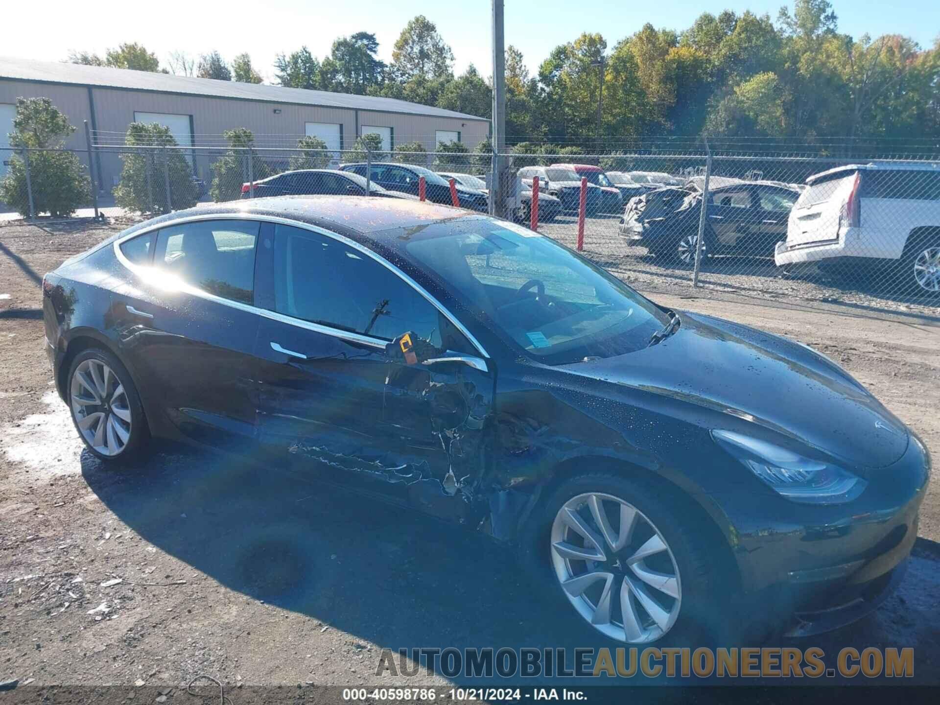 5YJ3E1EA3KF300688 TESLA MODEL 3 2019