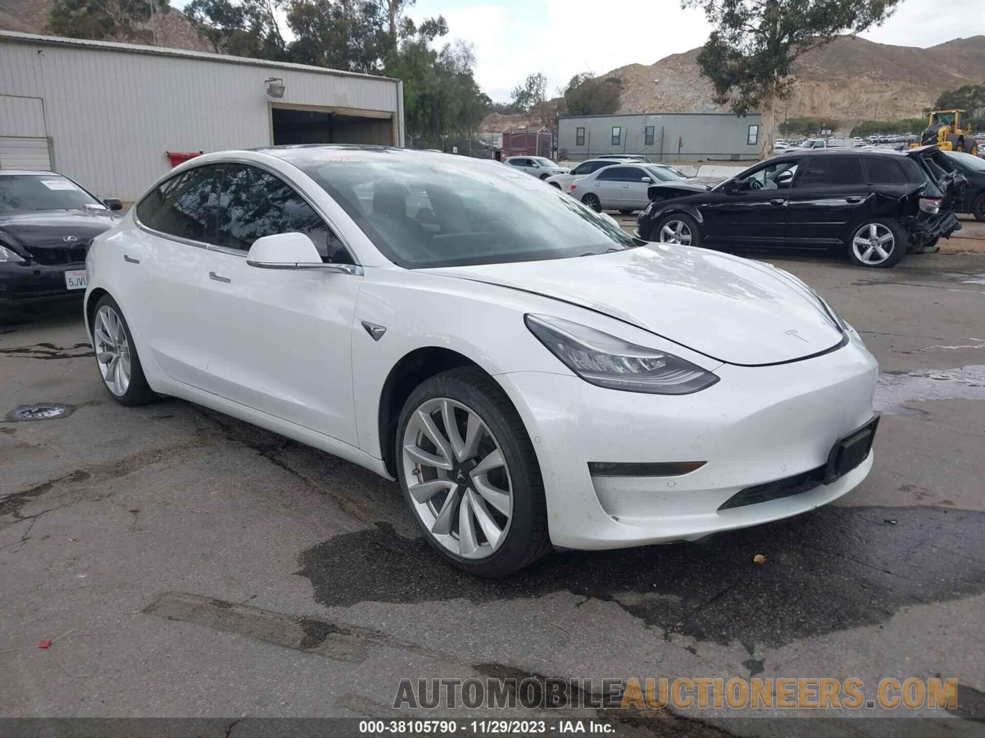 5YJ3E1EA3KF317796 TESLA MODEL 3 2019