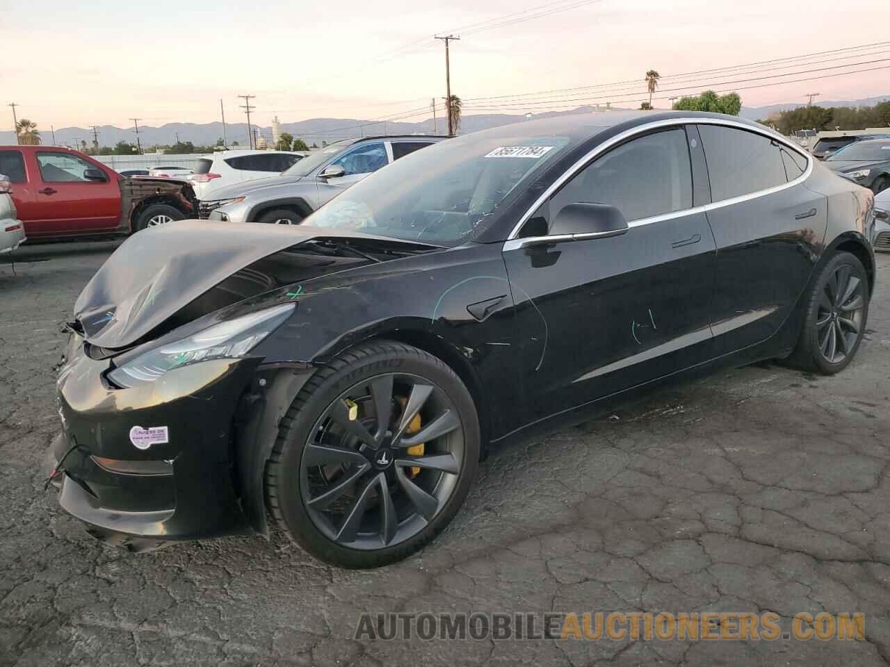 5YJ3E1EA3KF323825 TESLA MODEL 3 2019