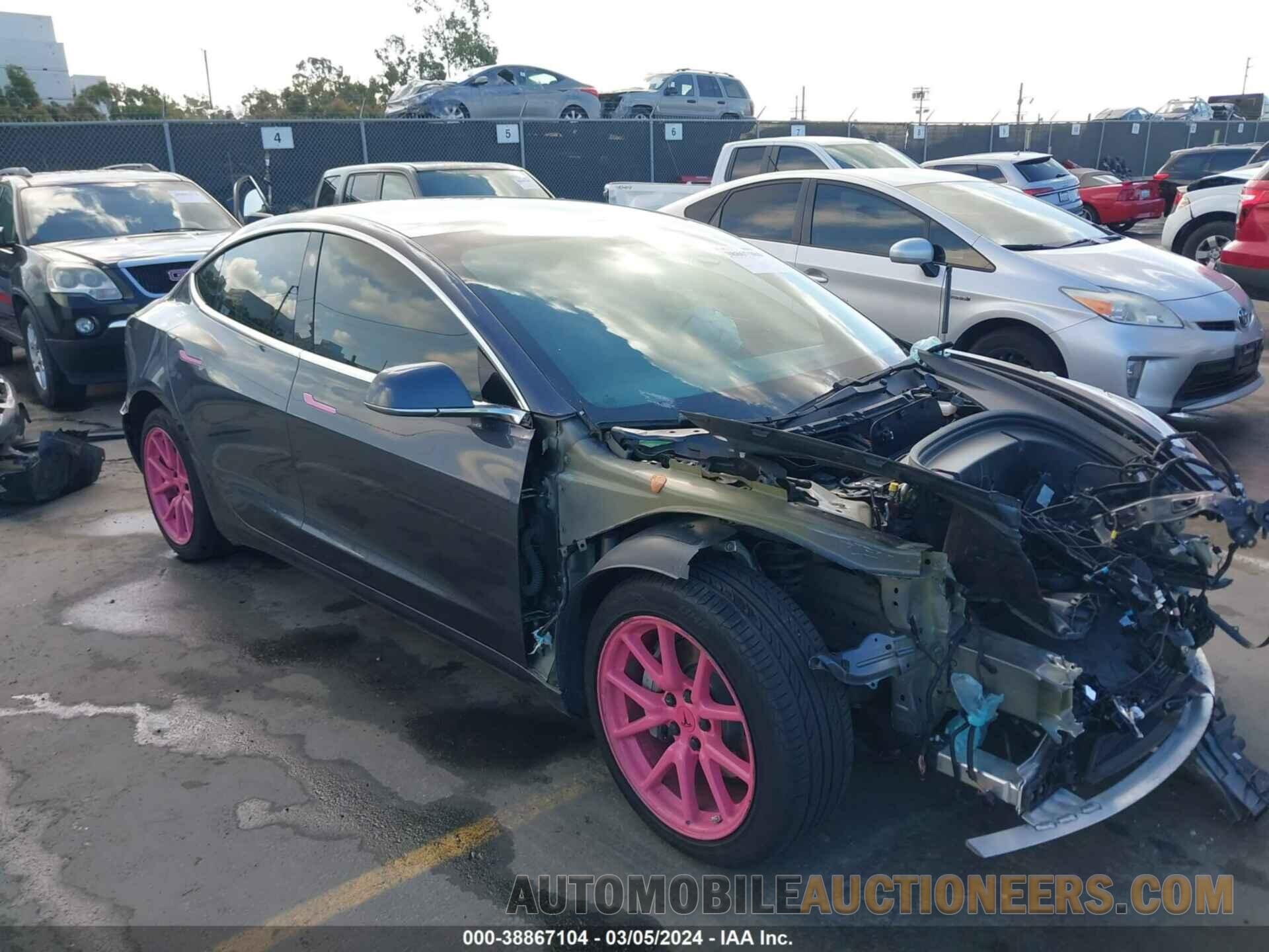 5YJ3E1EA3KF332962 TESLA MODEL 3 2019