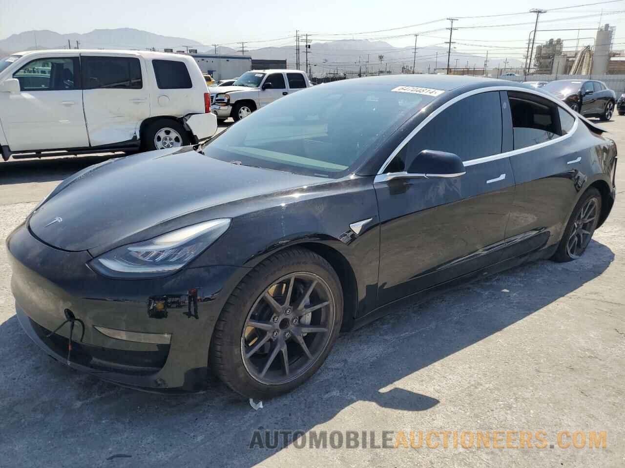 5YJ3E1EA3KF398055 TESLA MODEL 3 2019