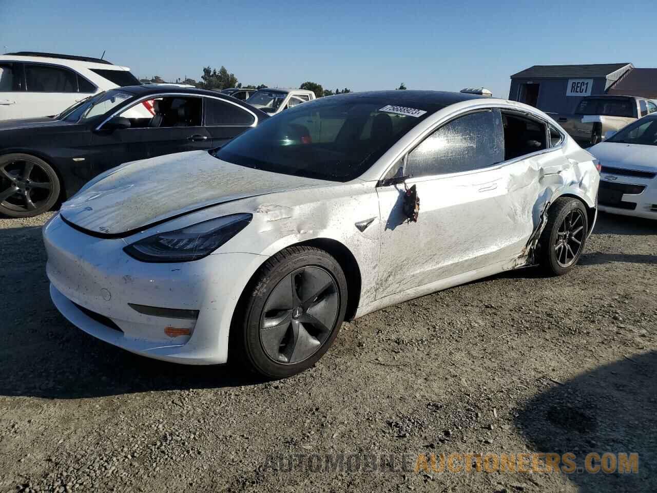 5YJ3E1EA3KF401388 TESLA MODEL 3 2019