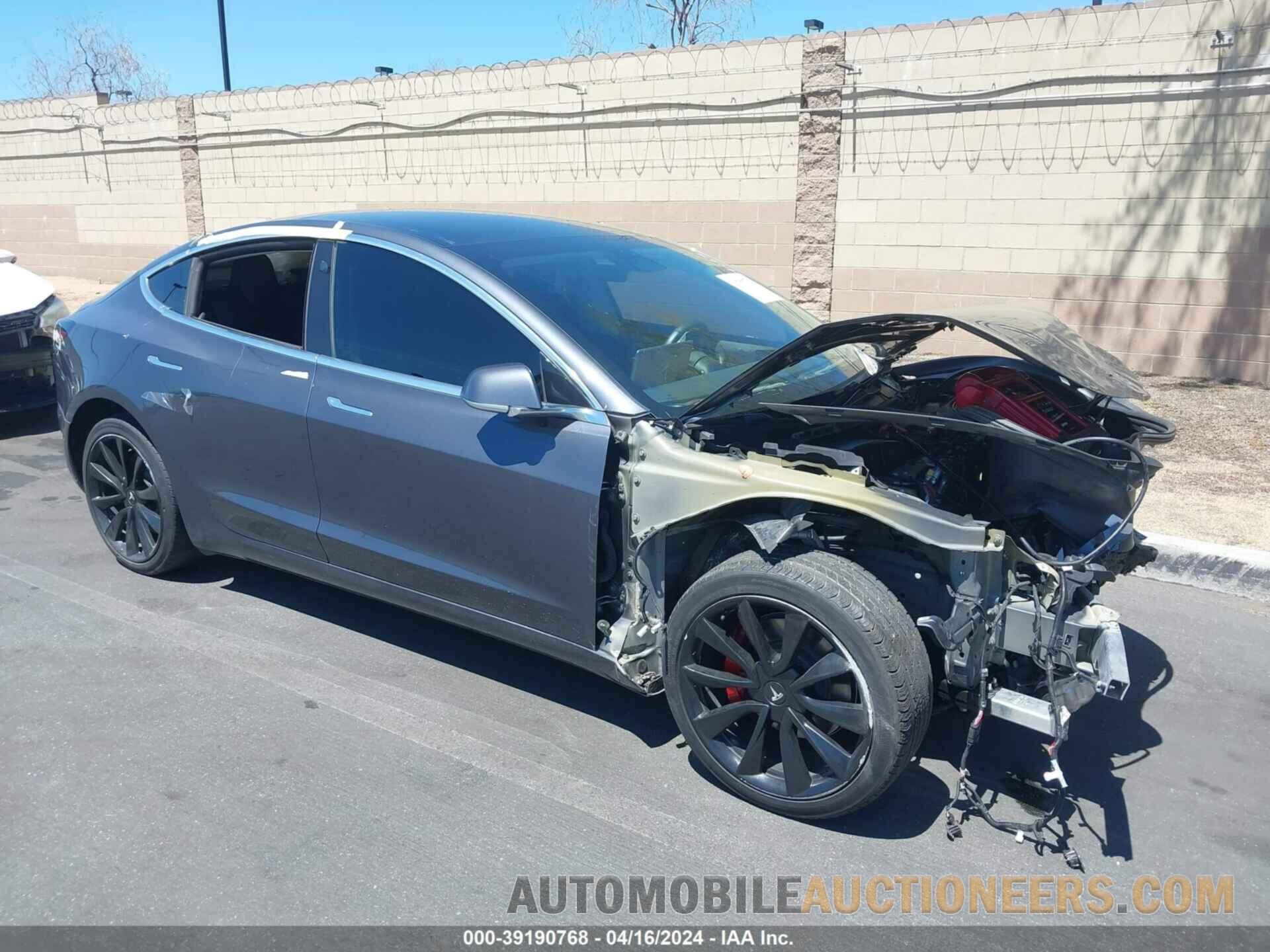 5YJ3E1EA3KF401942 TESLA MODEL 3 2019