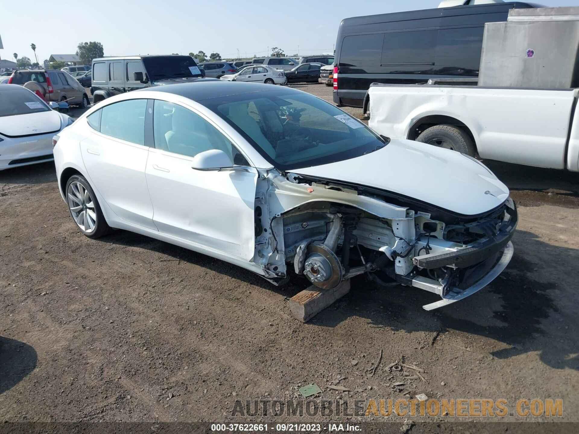 5YJ3E1EA3KF445083 TESLA MODEL 3 2019