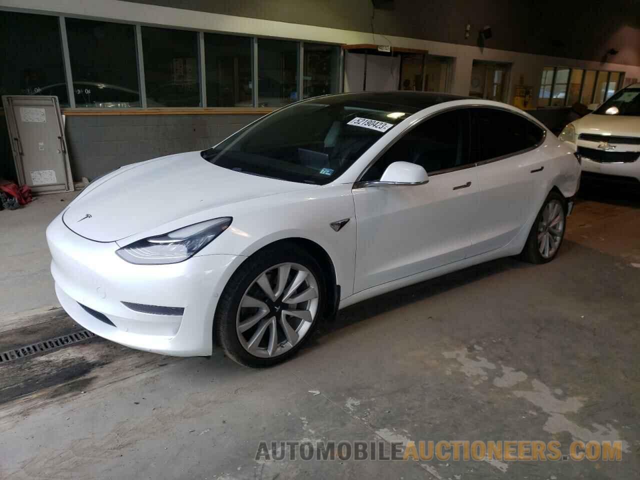 5YJ3E1EA3KF466399 TESLA MODEL 3 2019