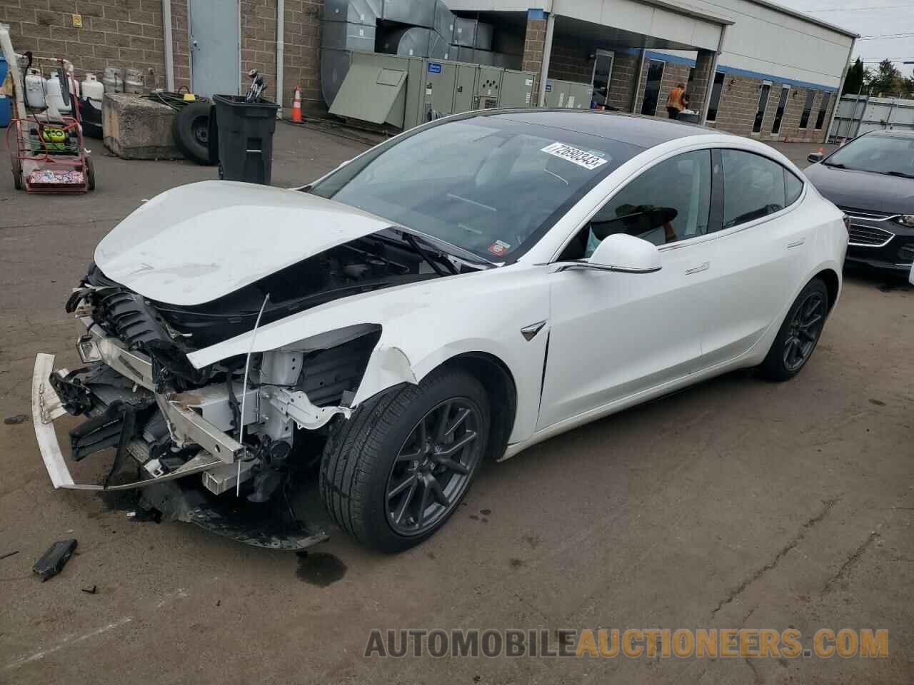 5YJ3E1EA3KF483588 TESLA MODEL 3 2019