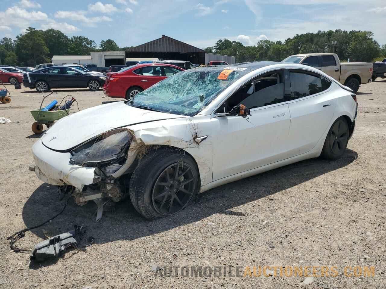 5YJ3E1EA3KF485535 TESLA MODEL 3 2019