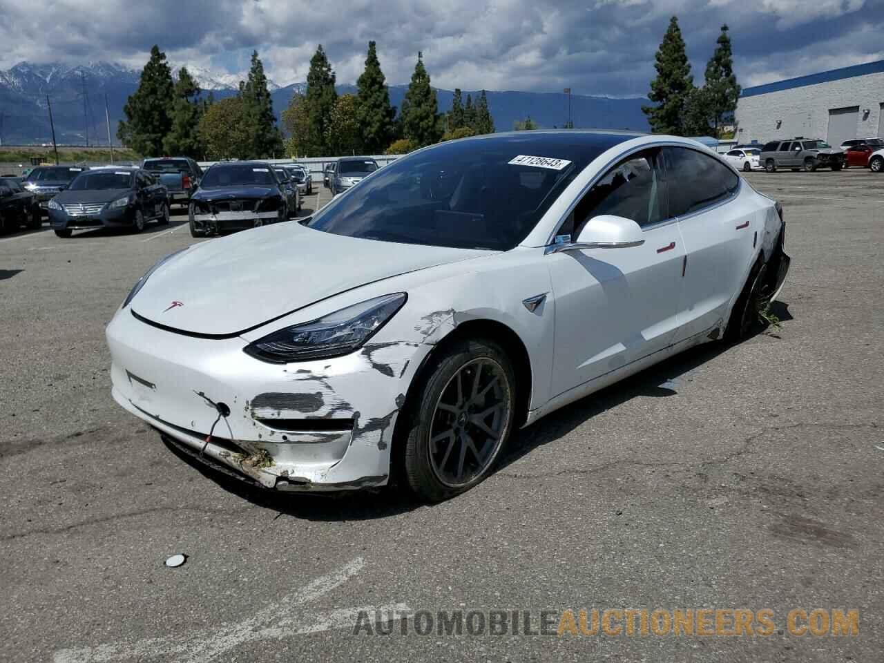 5YJ3E1EA3LF613676 TESLA MODEL 3 2020