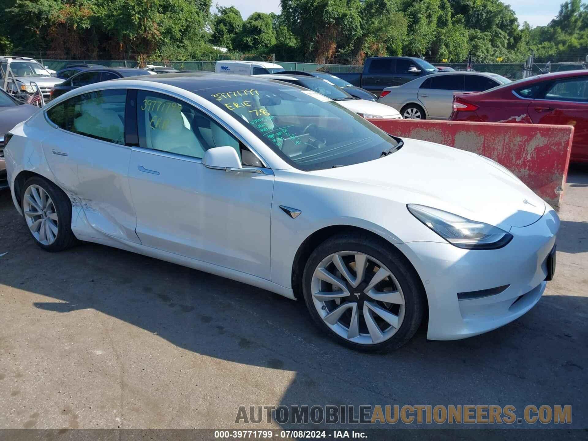 5YJ3E1EA3LF635015 TESLA MODEL 3 2020