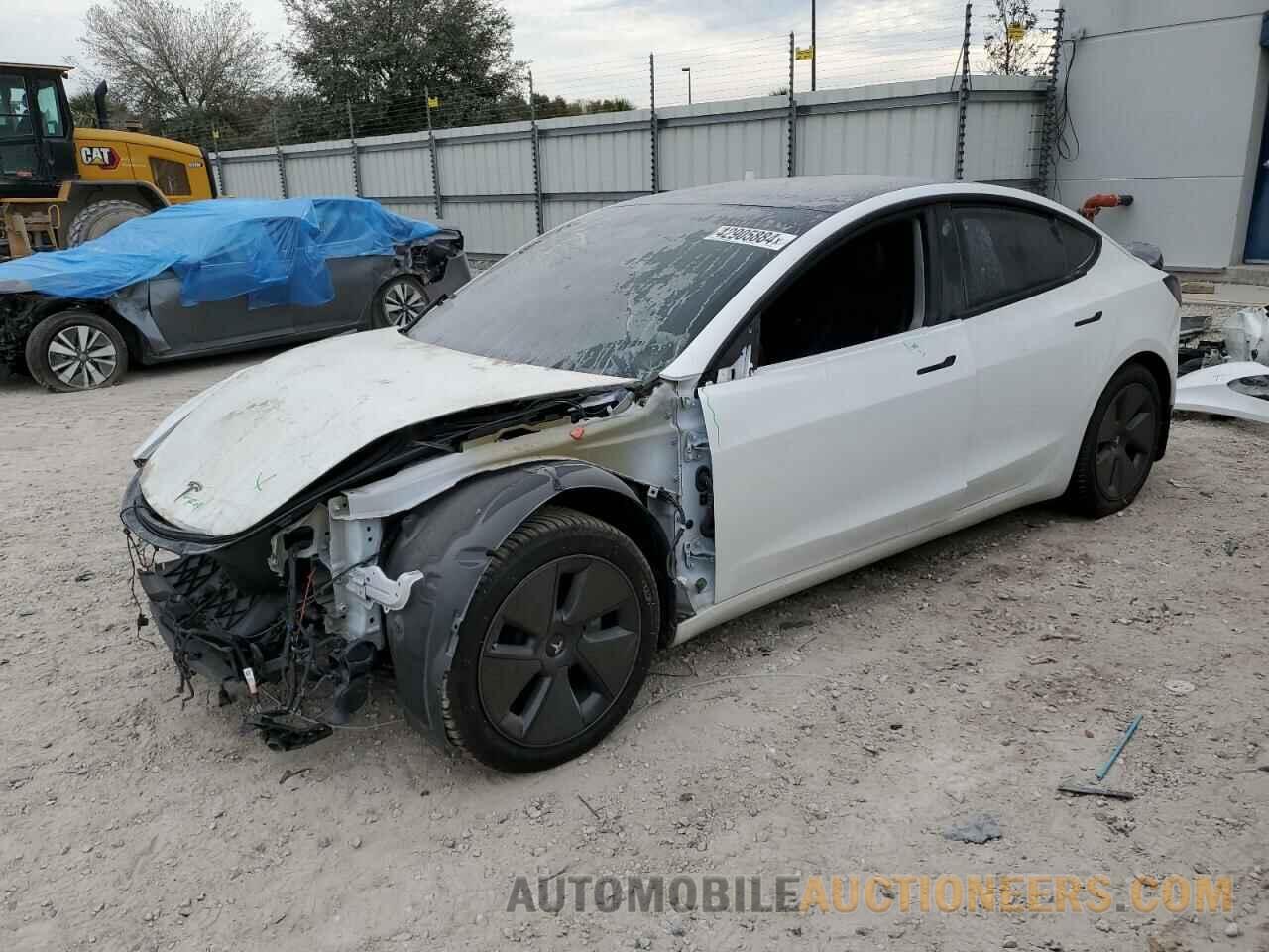 5YJ3E1EA3MF017050 TESLA MODEL 3 2021