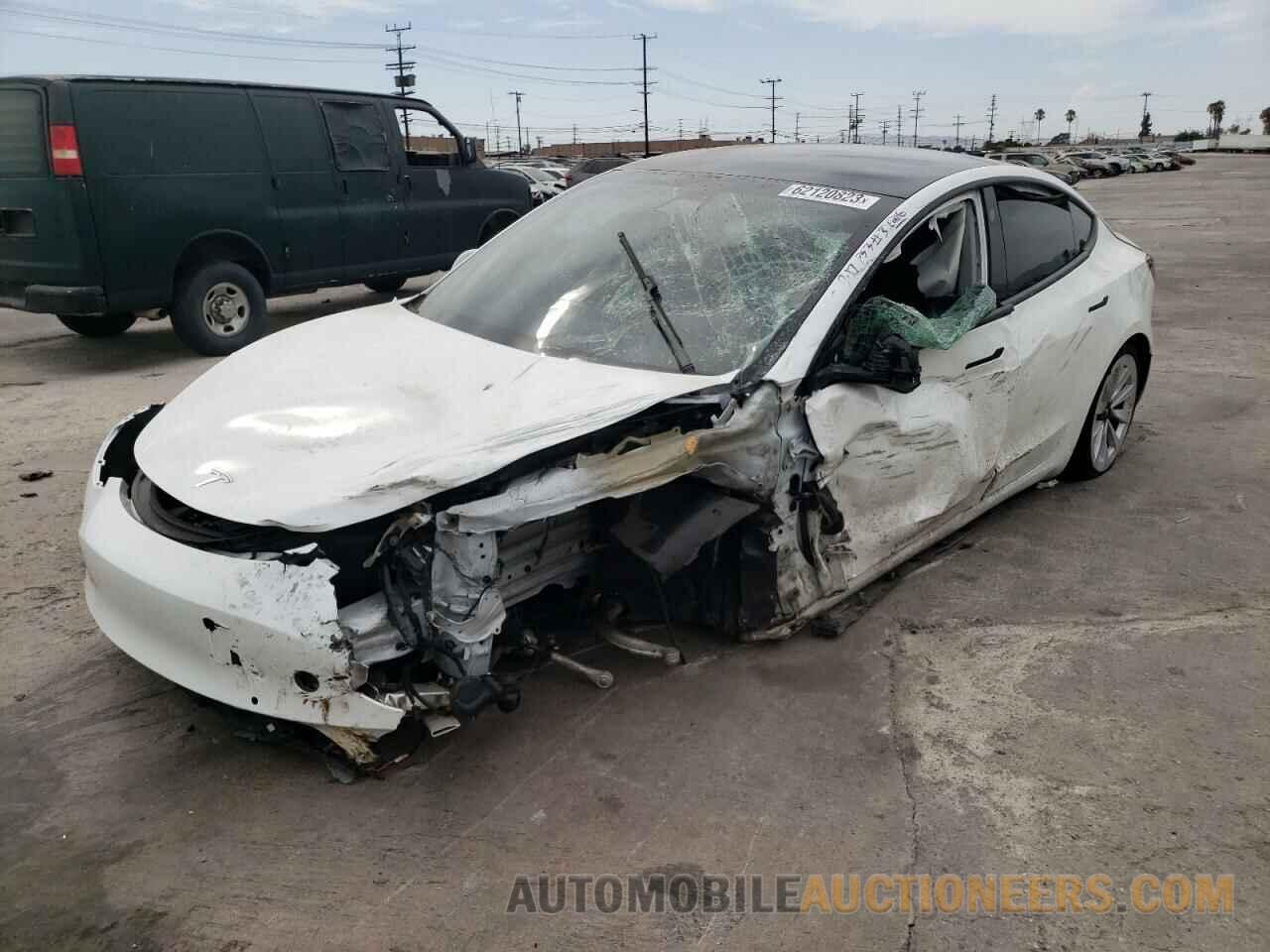 5YJ3E1EA3MF068371 TESLA MODEL 3 2021