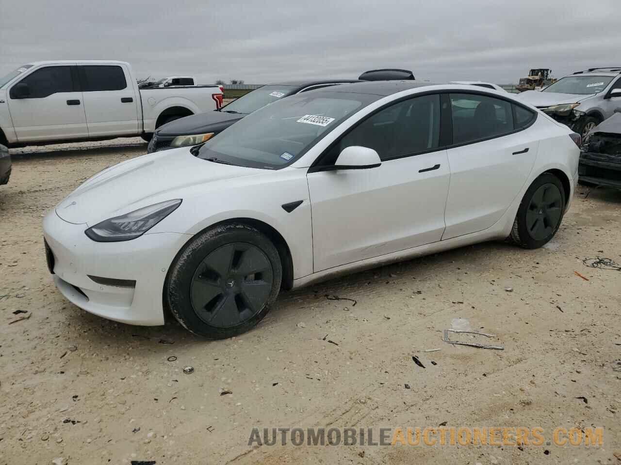 5YJ3E1EA3MF853649 TESLA MODEL 3 2021