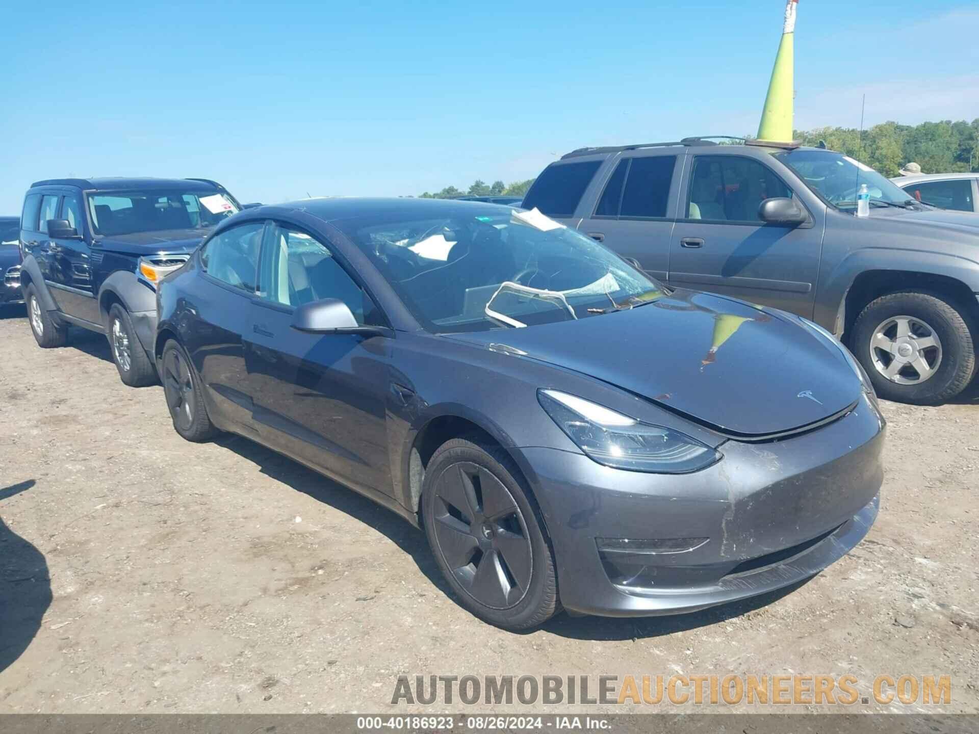 5YJ3E1EA3MF857605 TESLA MODEL 3 2021