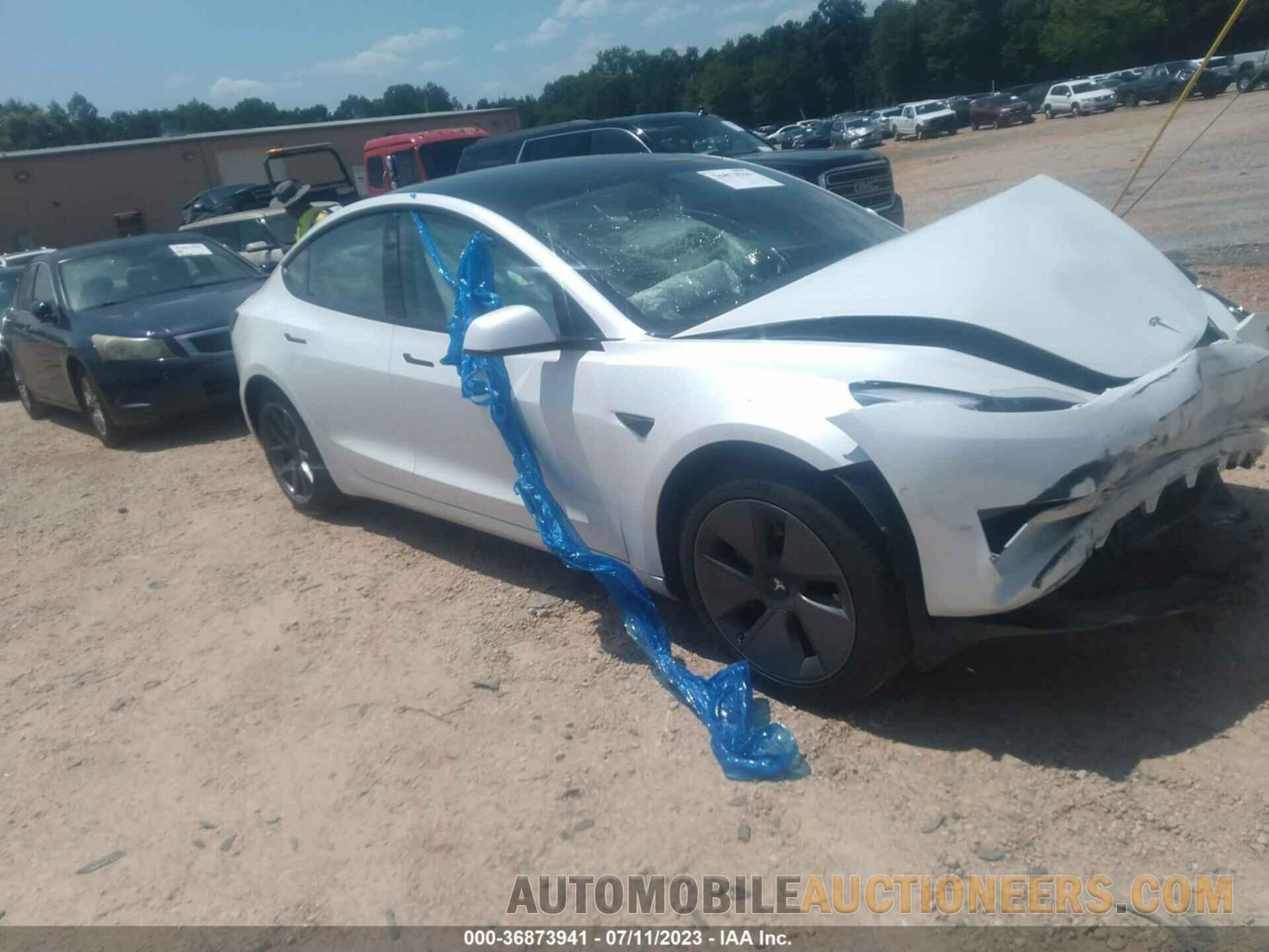 5YJ3E1EA3MF915826 TESLA MODEL 3 2021