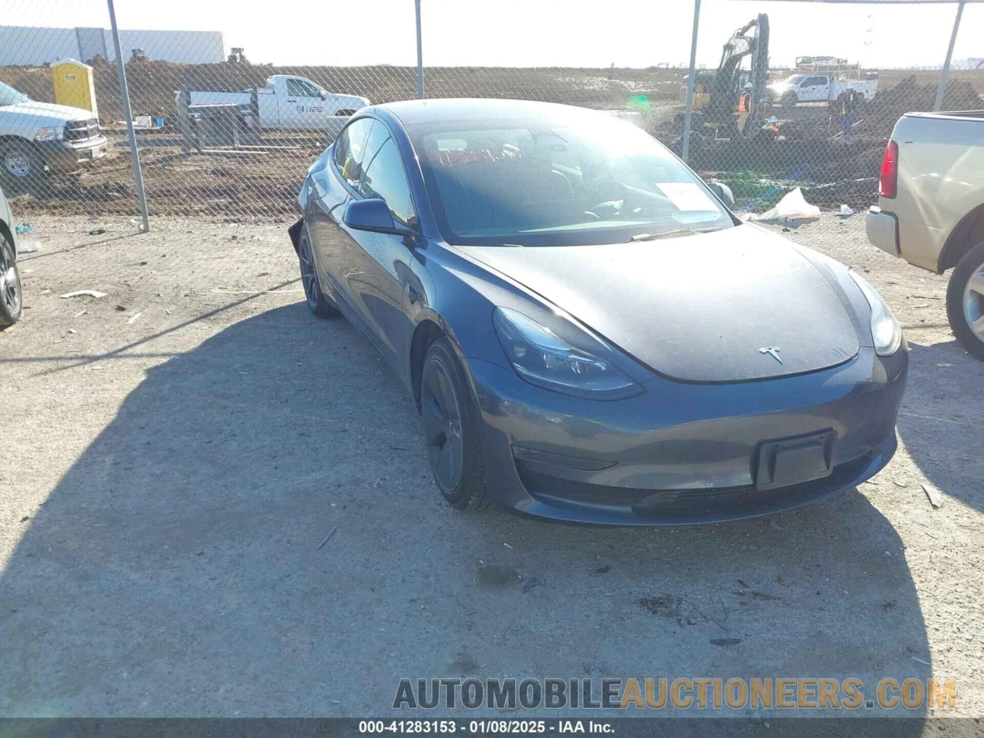 5YJ3E1EA3PF678825 TESLA MODEL 3 2023