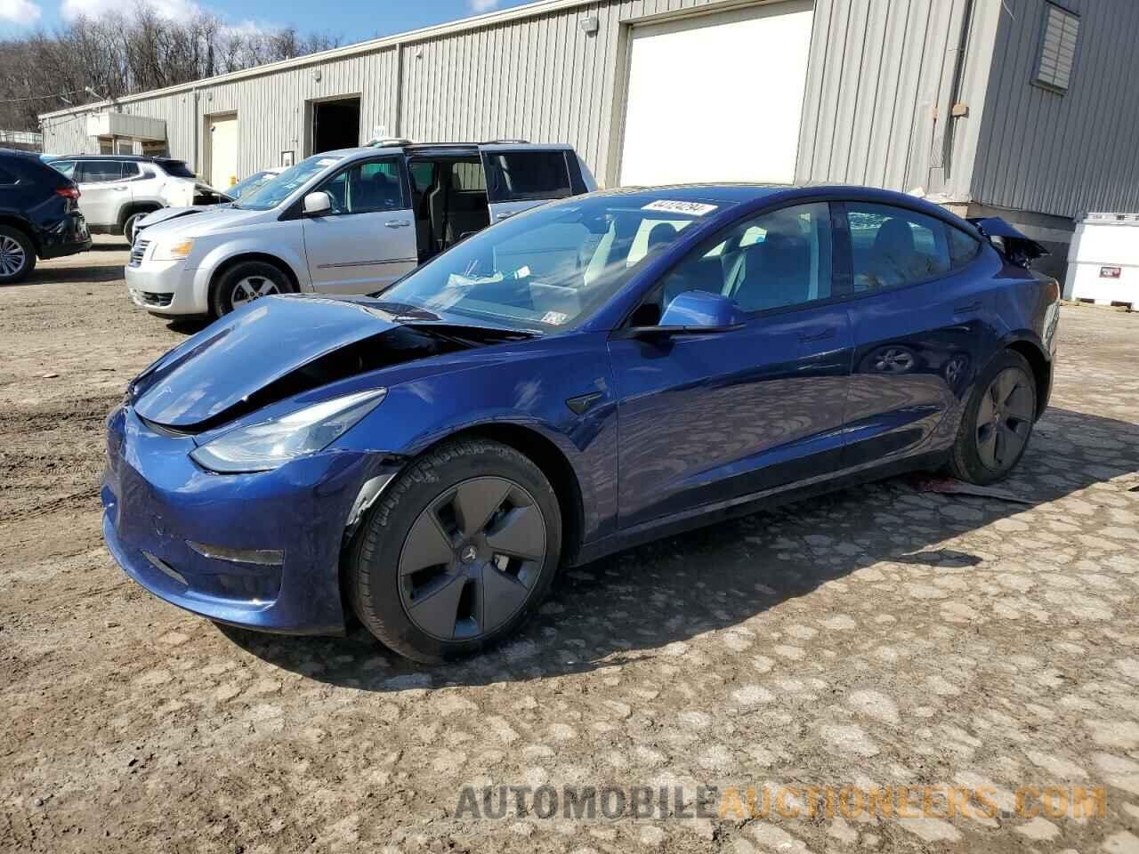 5YJ3E1EA3PF705229 TESLA MODEL 3 2023