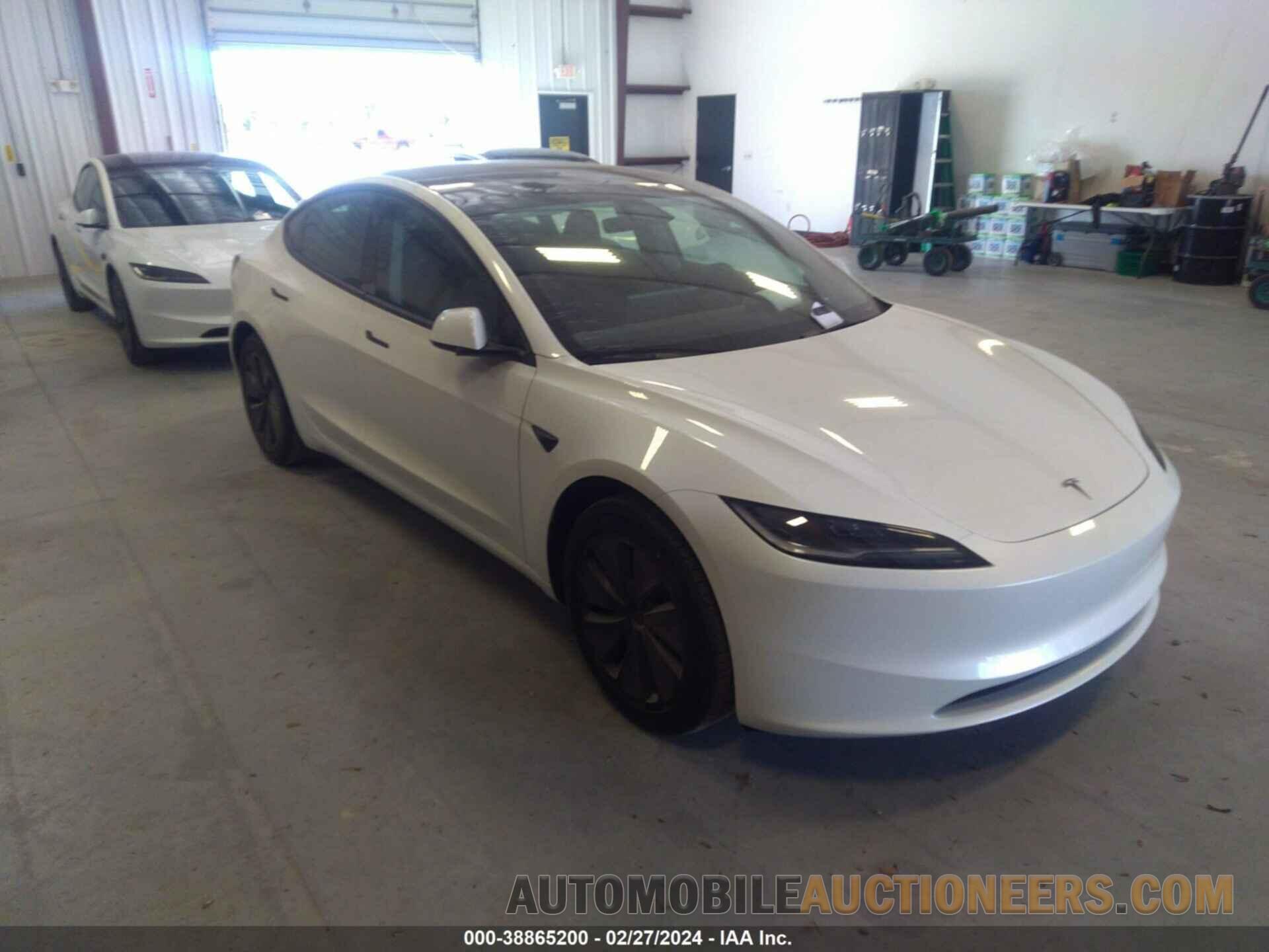 5YJ3E1EA3RF720963 TESLA MODEL 3 2024