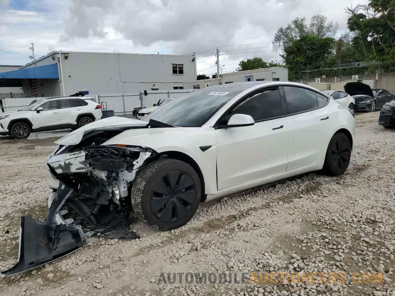 5YJ3E1EA3RF728612 TESLA MODEL 3 2024