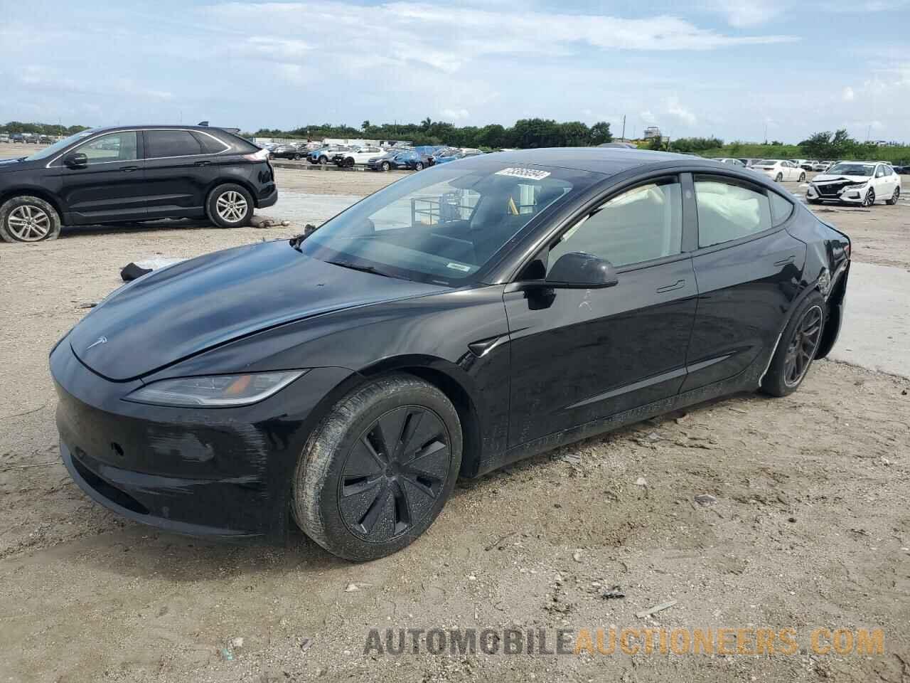 5YJ3E1EA3RF734877 TESLA MODEL 3 2024