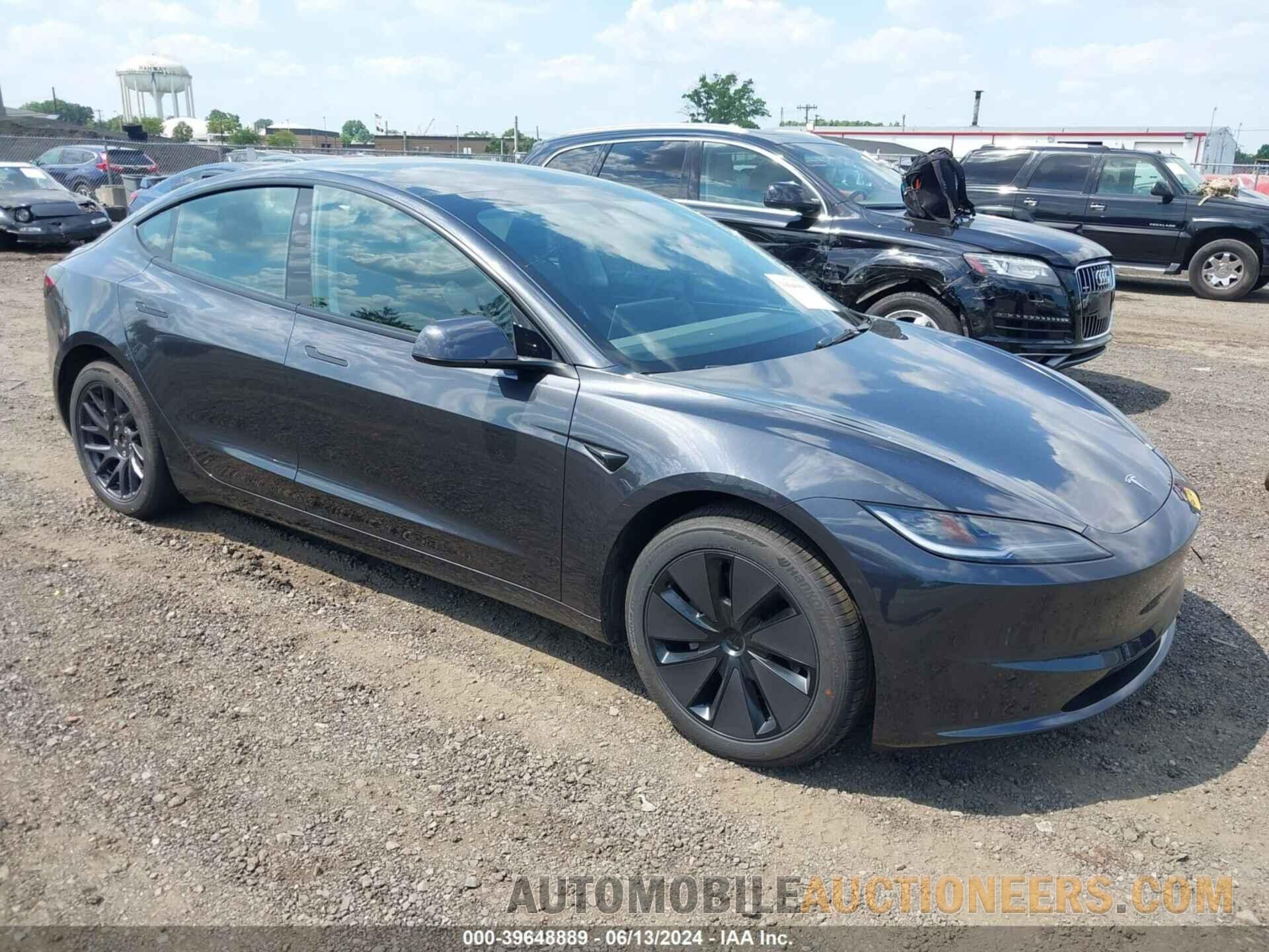 5YJ3E1EA3RF740369 TESLA MODEL 3 2024