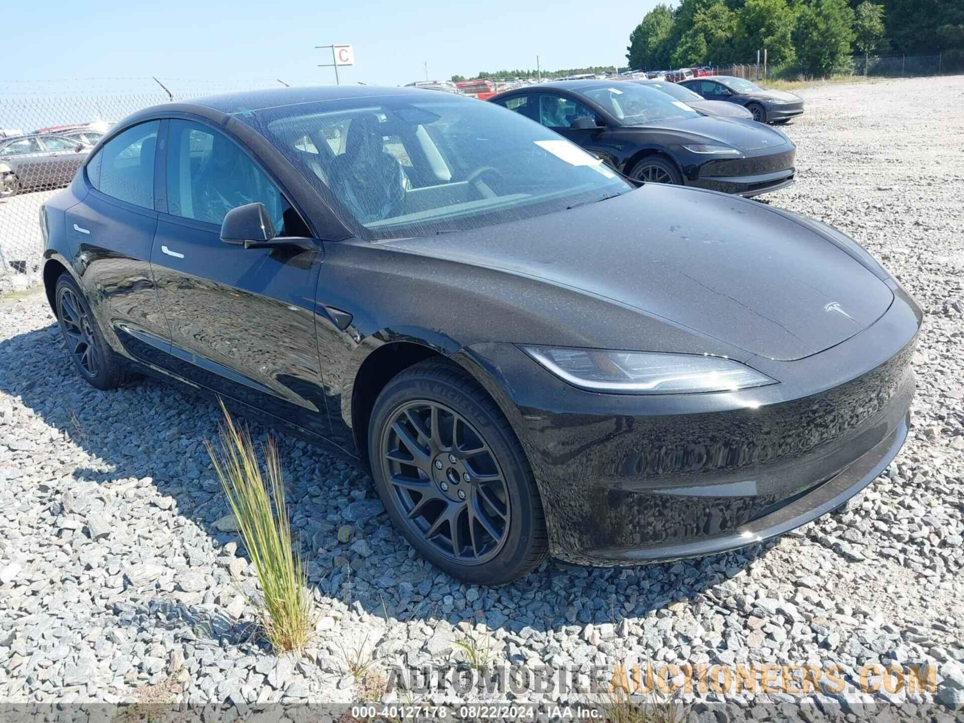 5YJ3E1EA3RF827057 TESLA MODEL 3 2024