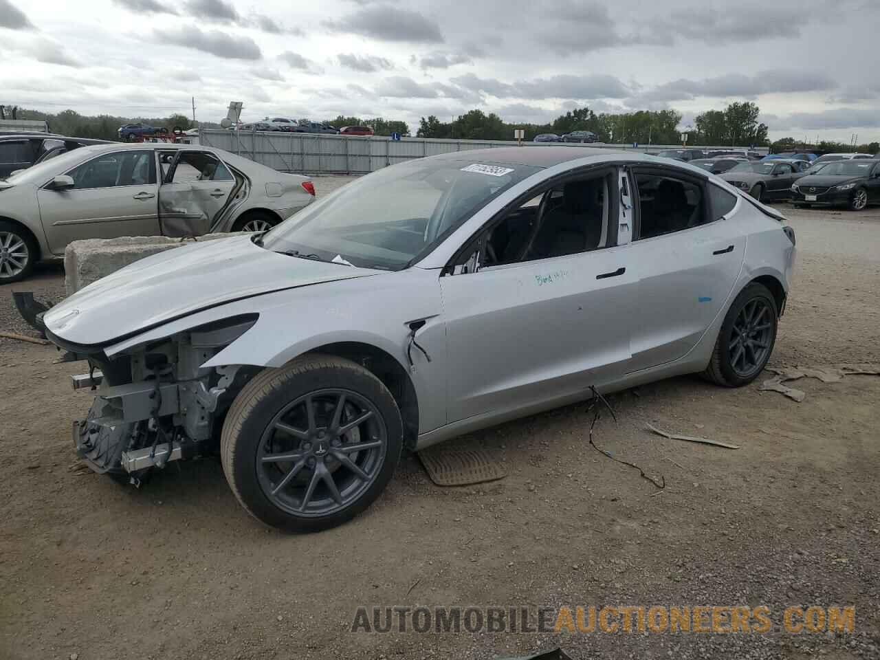 5YJ3E1EA4JF006988 TESLA MODEL 3 2018