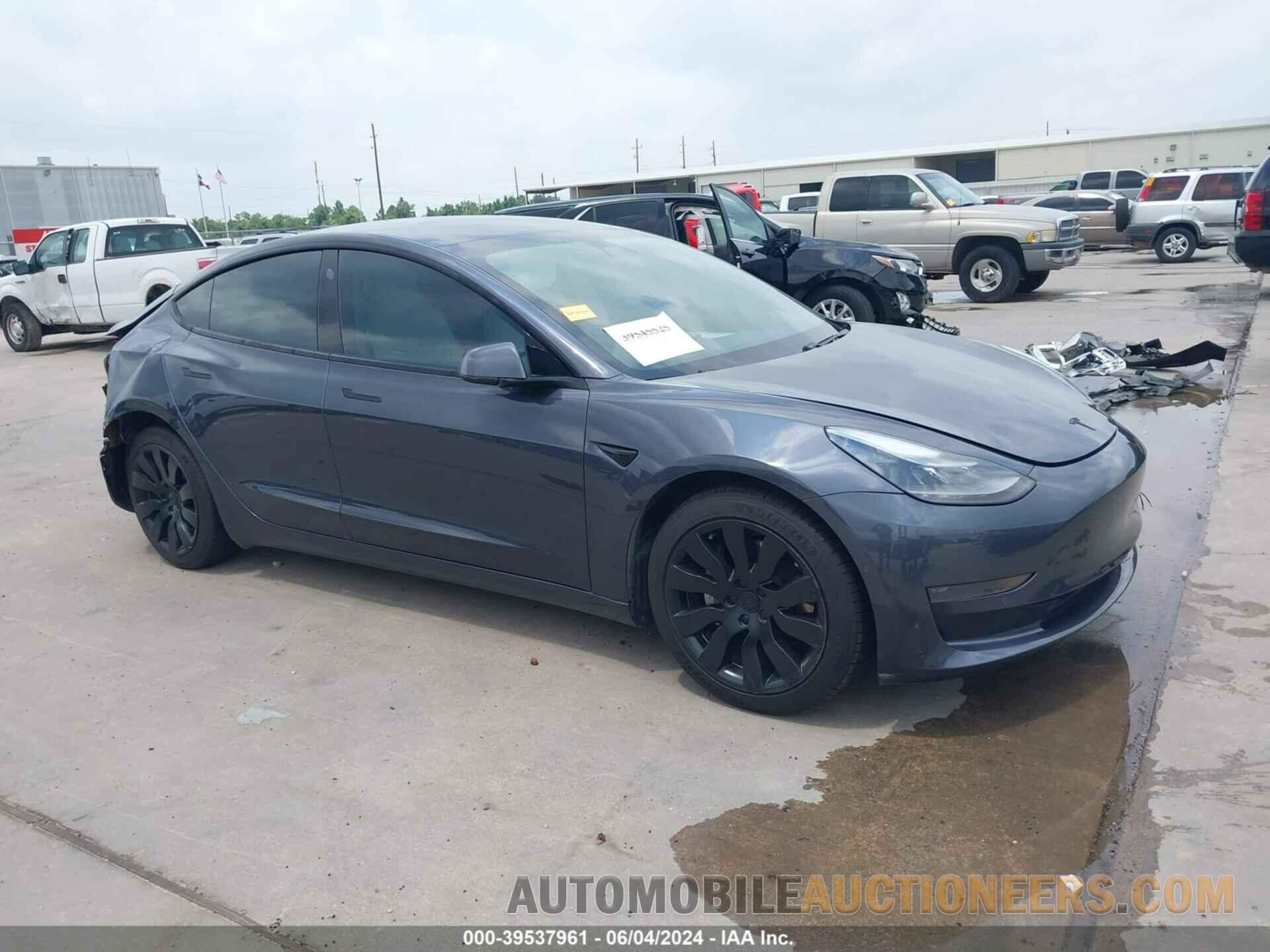 5YJ3E1EA4JF034113 TESLA MODEL 3 2018