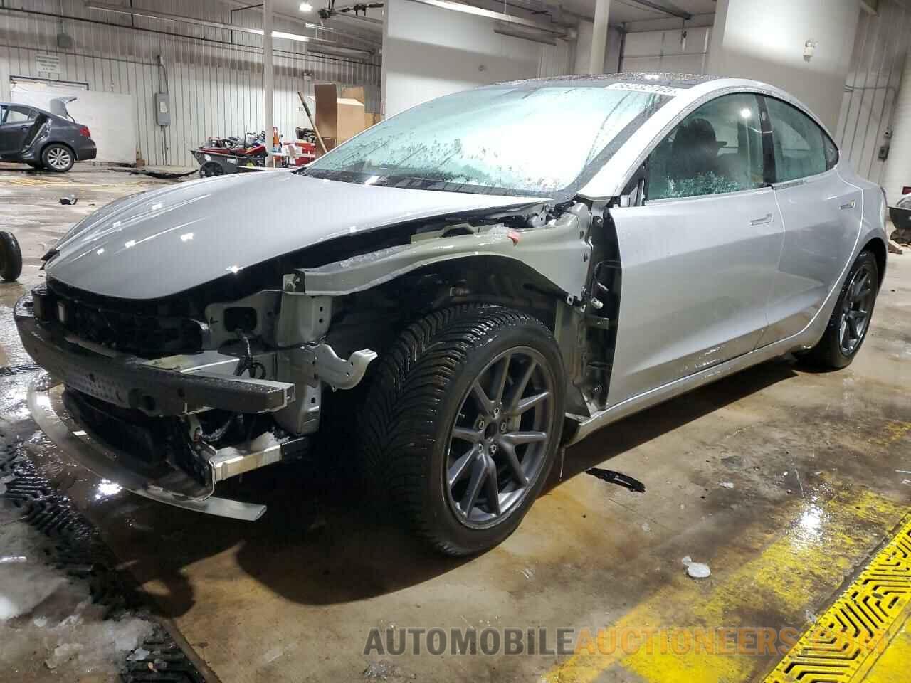 5YJ3E1EA4JF043930 TESLA MODEL 3 2018