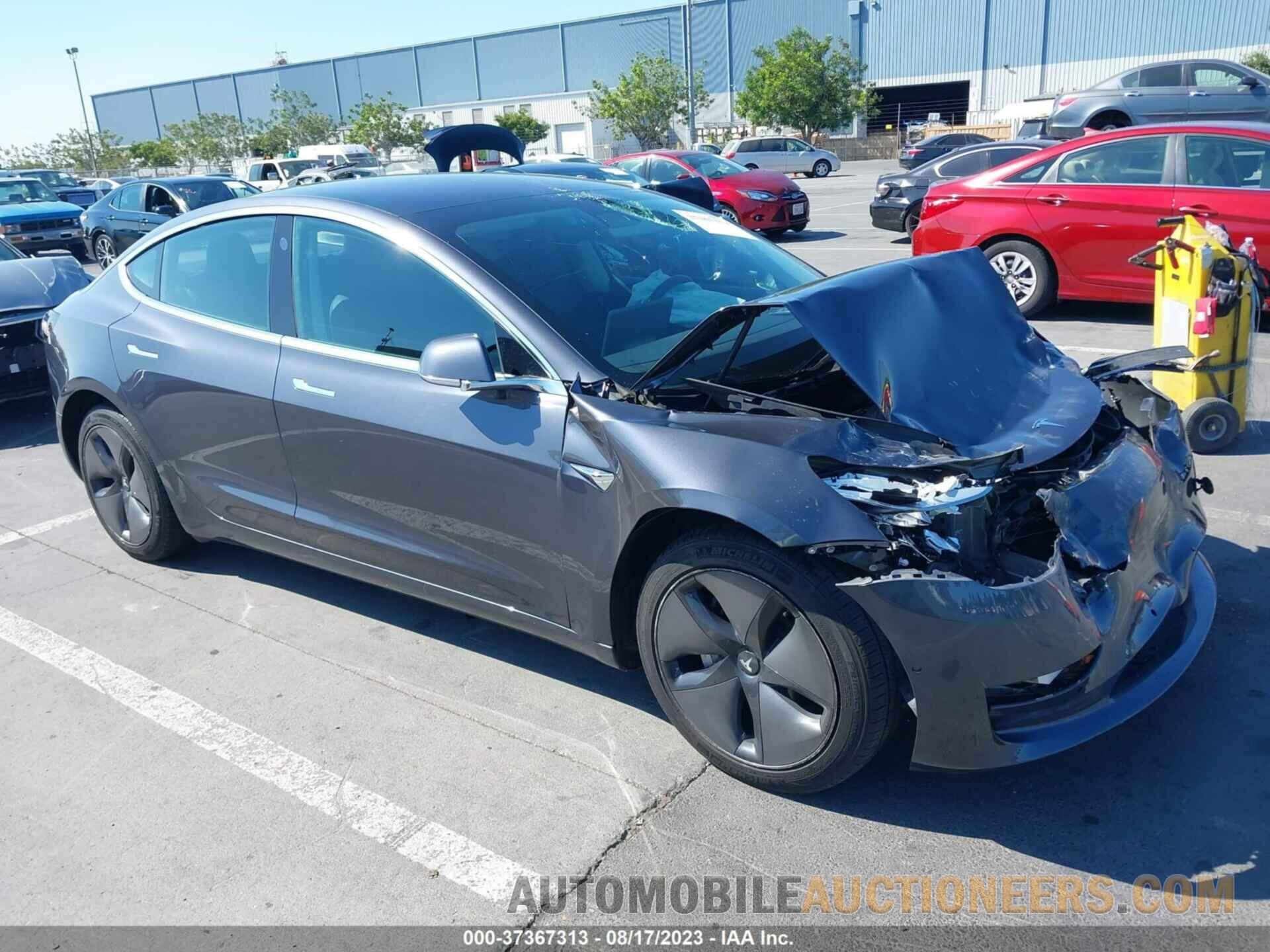 5YJ3E1EA4JF158298 TESLA MODEL 3 2018