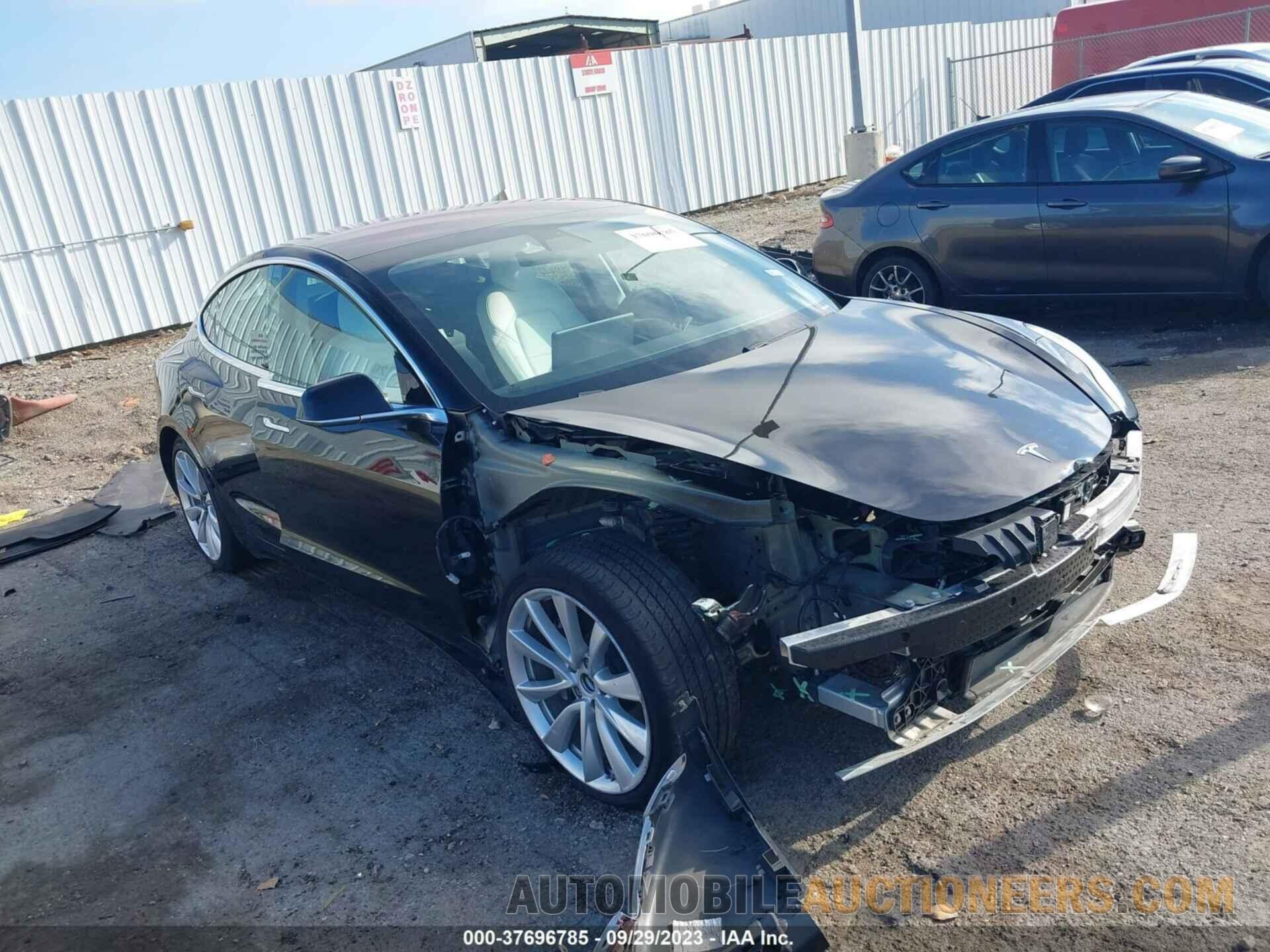 5YJ3E1EA4JF177823 TESLA MODEL 3 2018