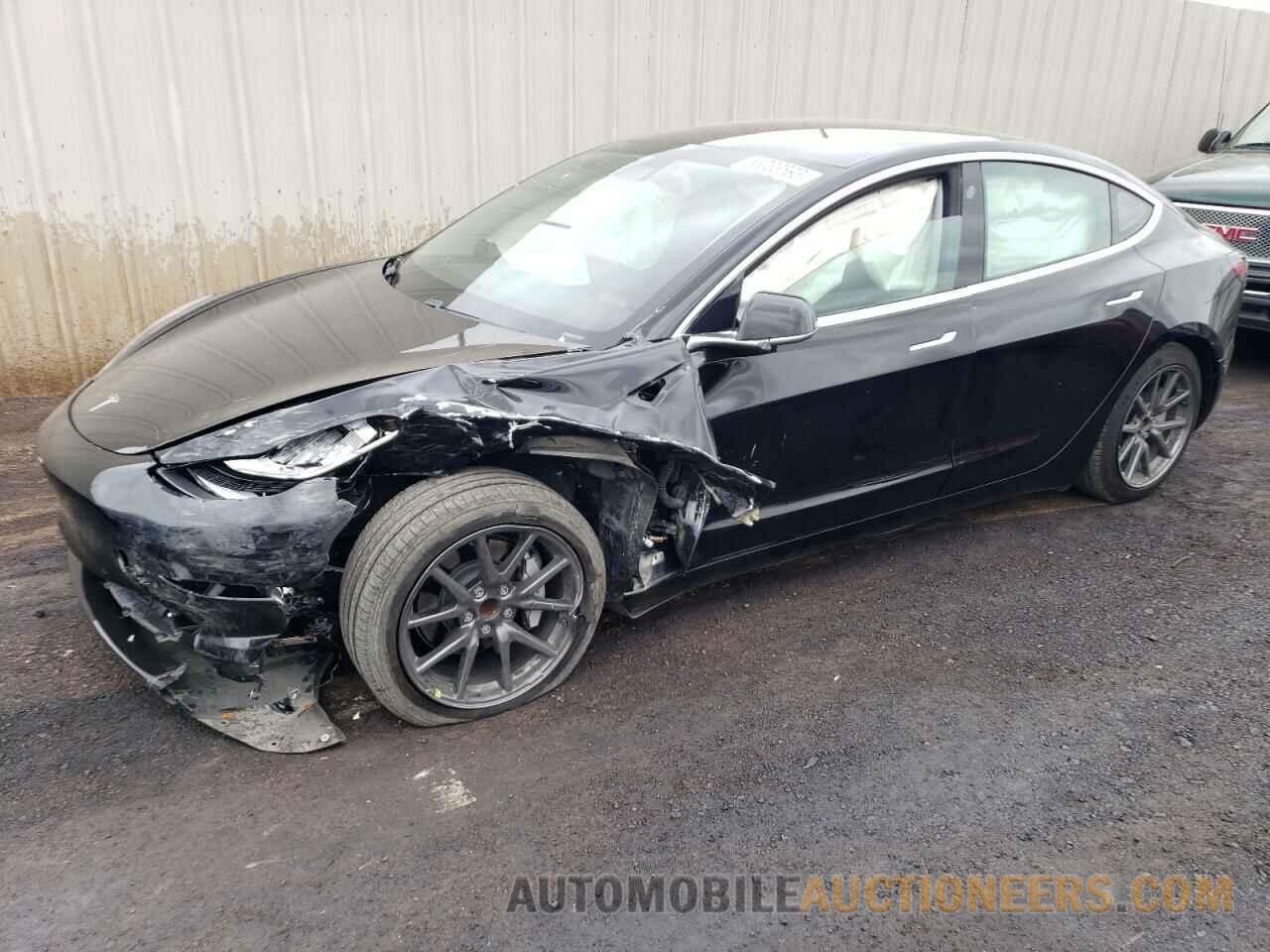 5YJ3E1EA4KF324689 TESLA MODEL 3 2019