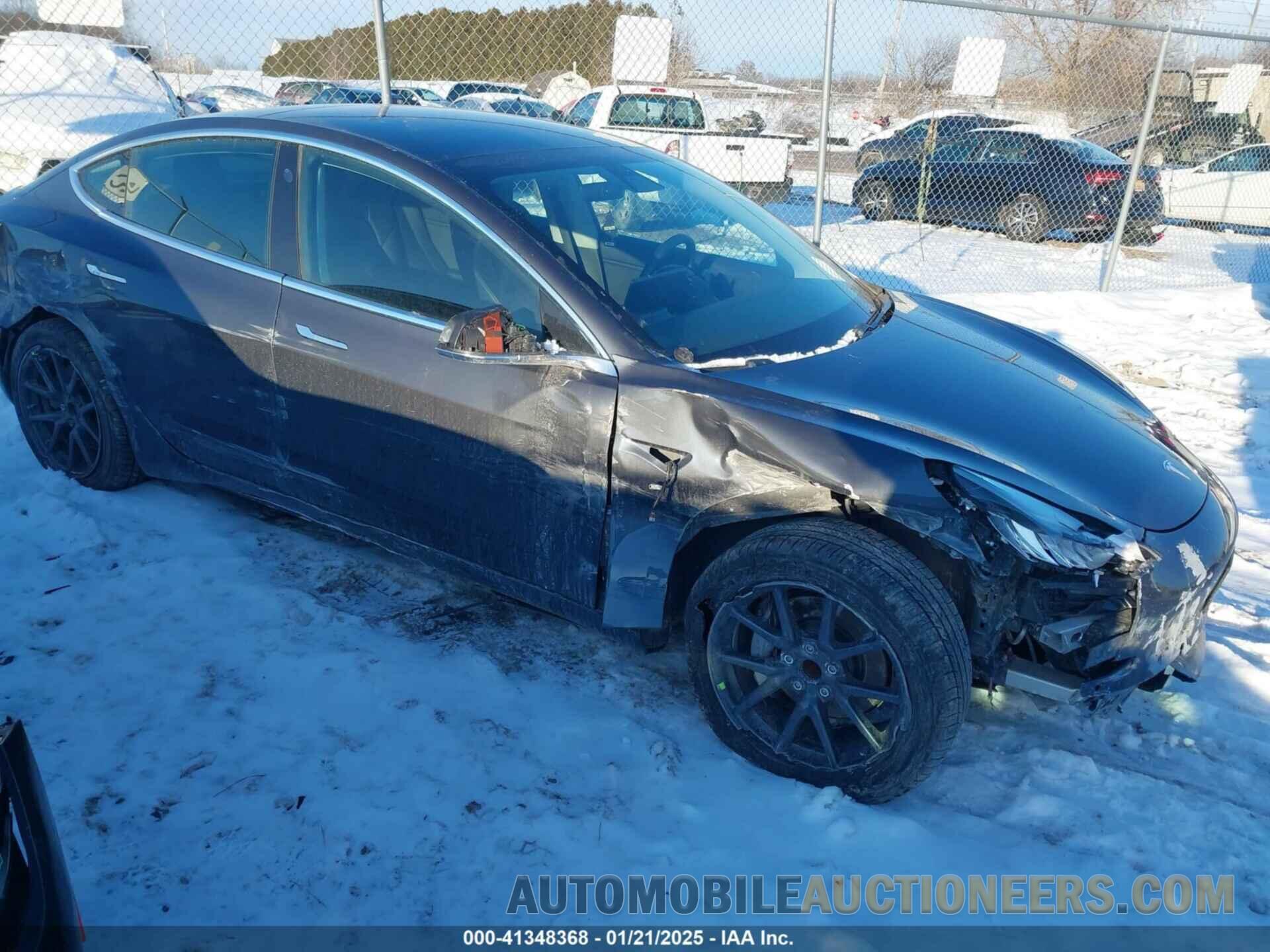 5YJ3E1EA4KF362083 TESLA MODEL 3 2019