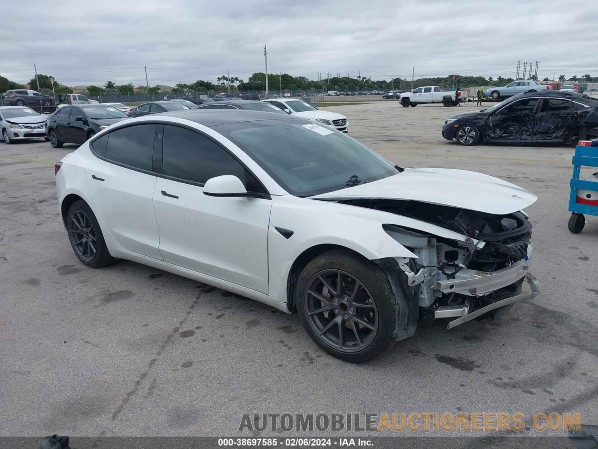 5YJ3E1EA4MF021138 TESLA MODEL 3 2021