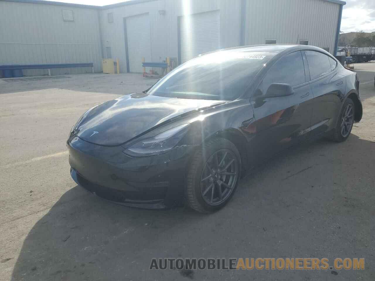 5YJ3E1EA4MF084692 TESLA MODEL 3 2021